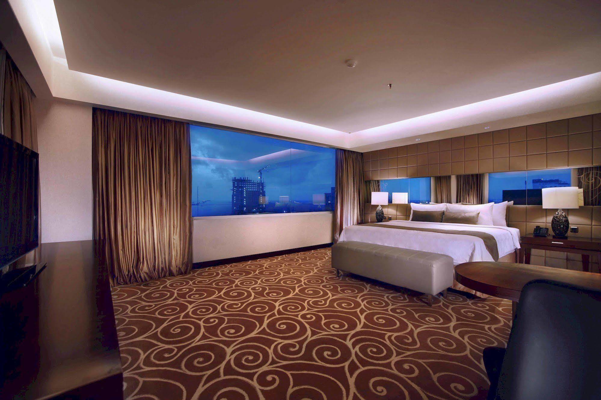 ASTON Makassar Hotel&Convention Center Macáçar Exterior foto